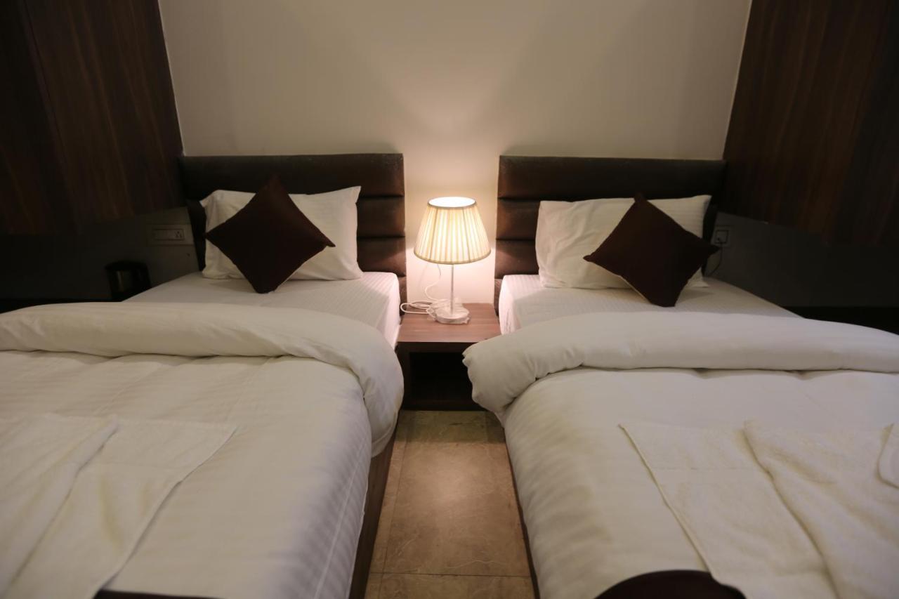 Hotel Mahendra Plaza Hardoi Exterior photo